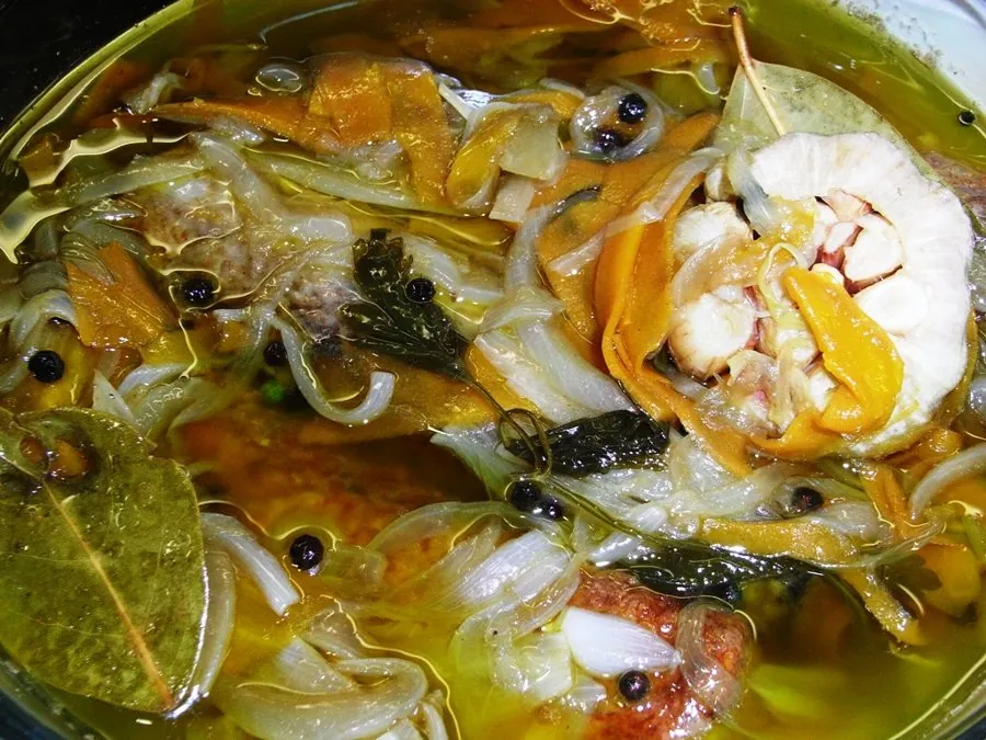 Caballa en escabeche