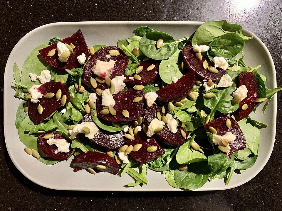 Remolacha asada con queso de cabra
